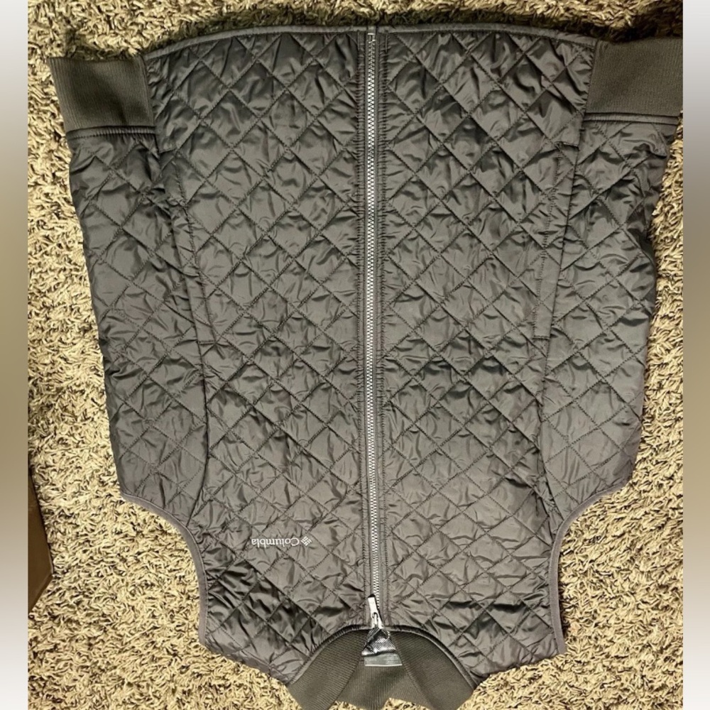 Women’s Columbia grey vest size xL
